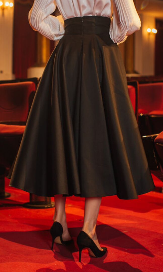 Cyra Skirt in Black
