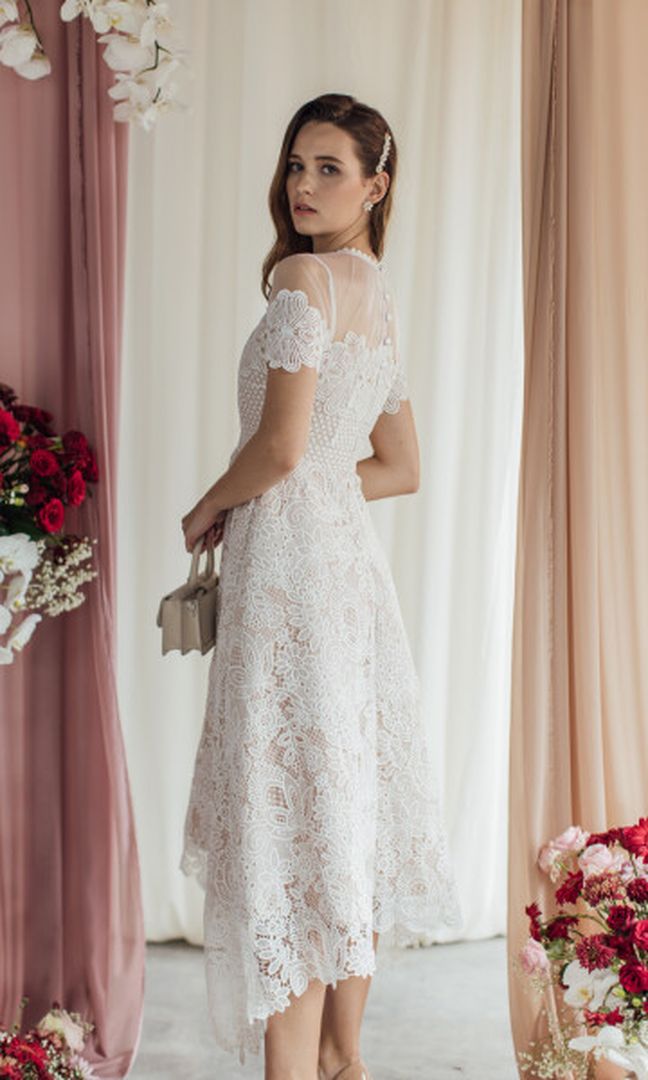 Neve Dress in White (READY SIZE B82/W64)