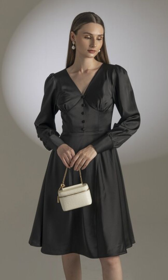 Jora Dress in Black (READY SIZE B84/W68)