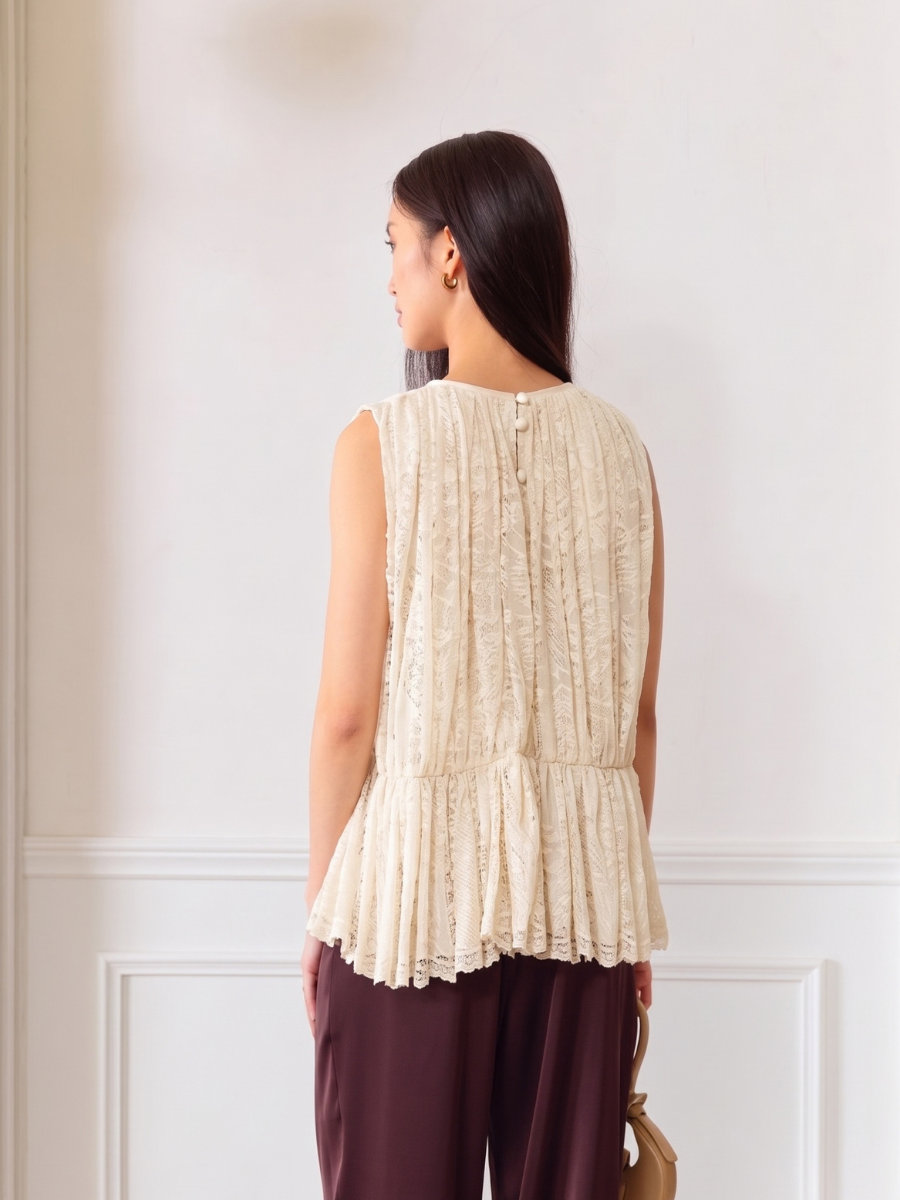 Ryland Top in Broken White