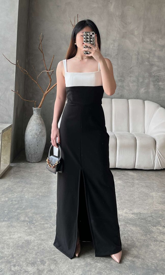 Norfolk Dress in Black