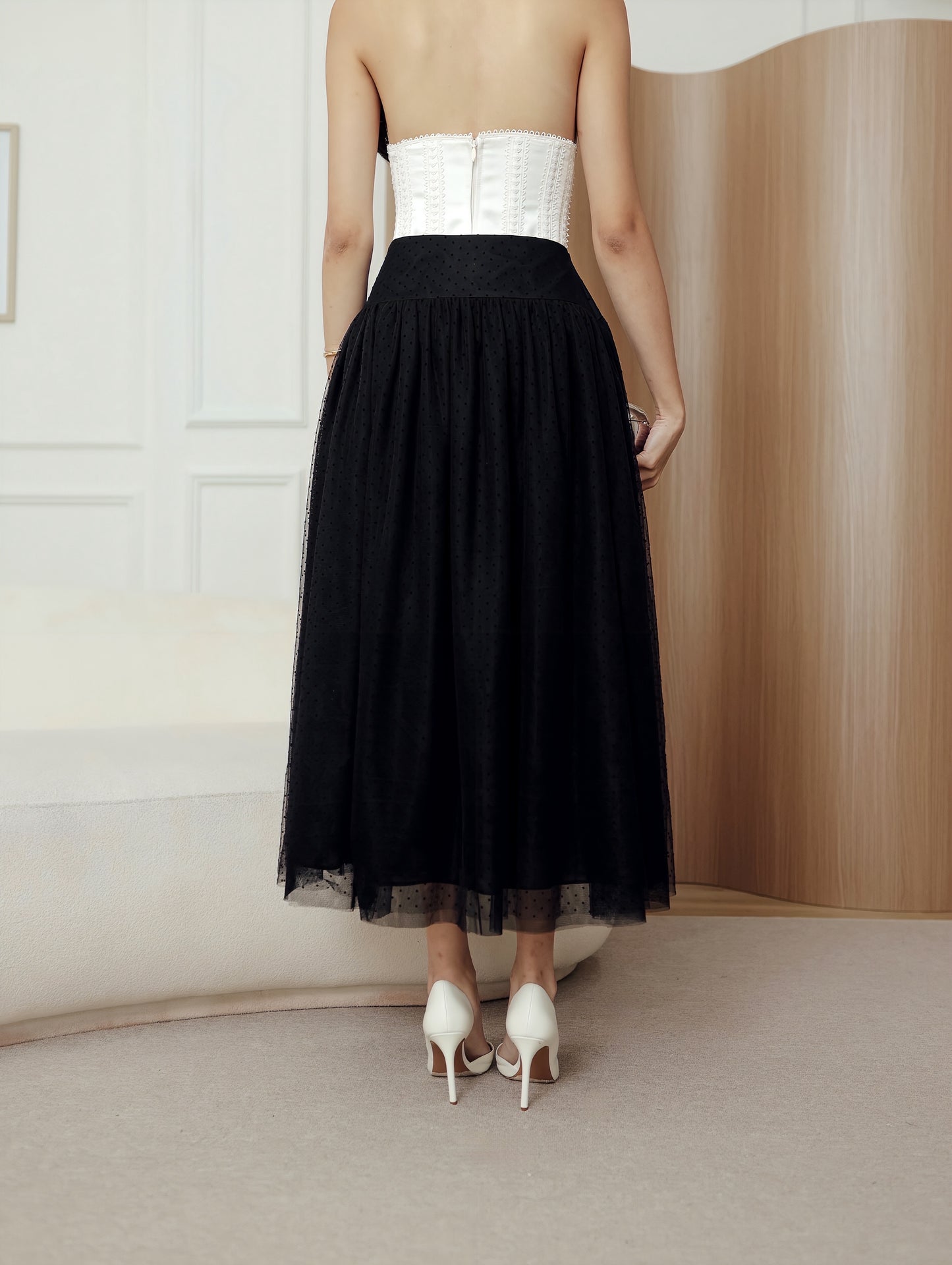 Luu Skirt in Black