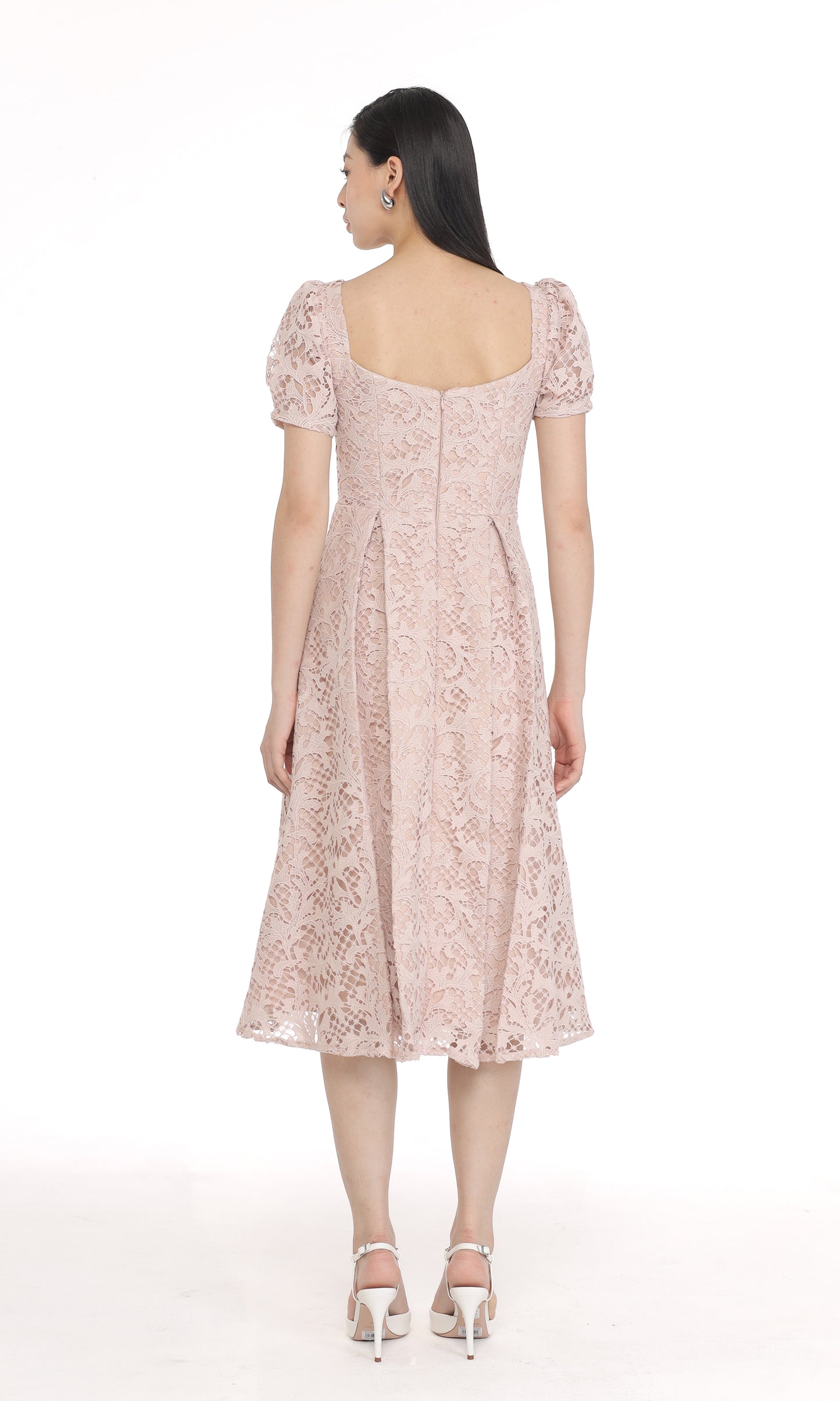 Leesal Dress in Champagne
