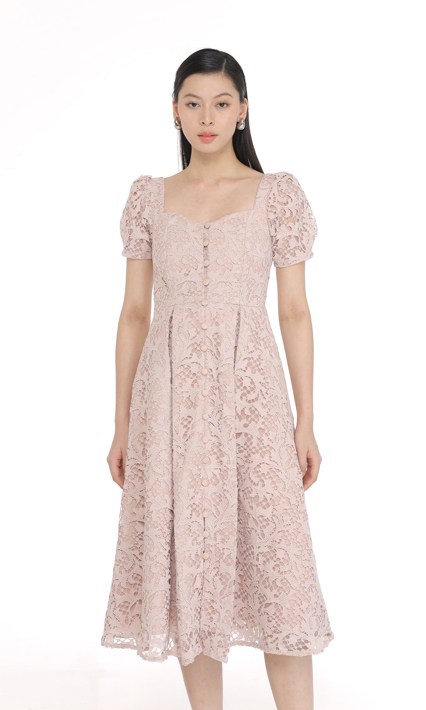 Leesal Dress in Champagne