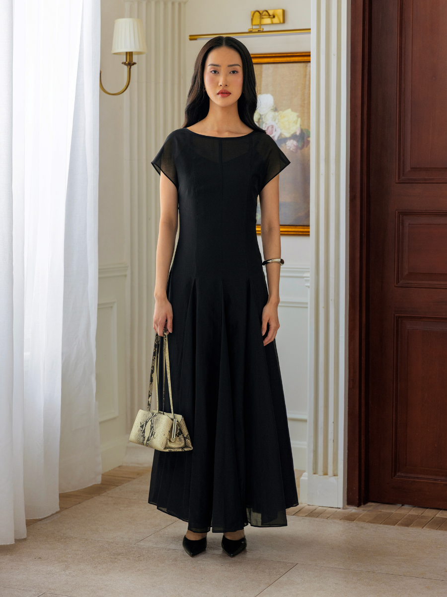 Larah Dress in Black