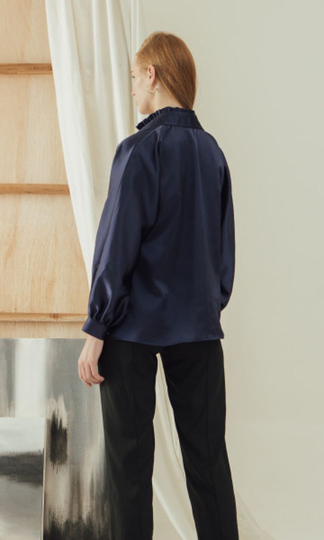 Bay Shirt in Midnight Blue (Ready S)