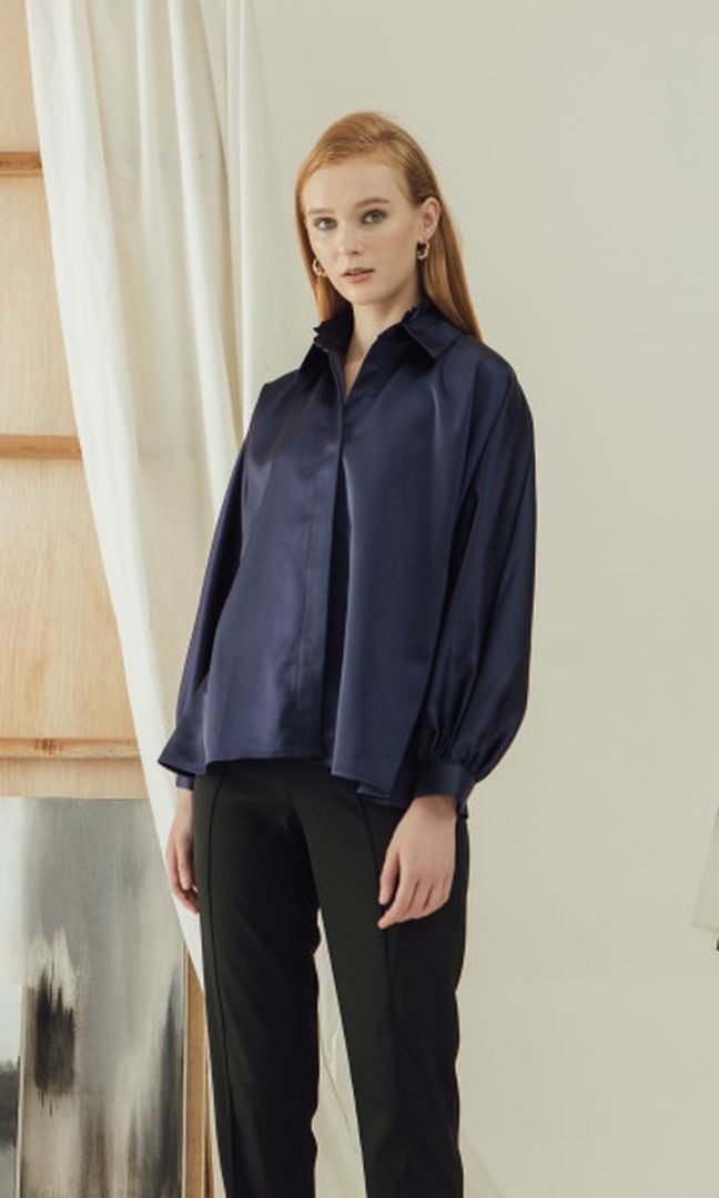 Bay Shirt in Midnight Blue (Ready S)