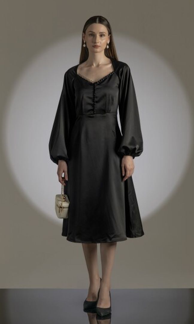 Simone Dress in Black (READY SIZE B84/W66)