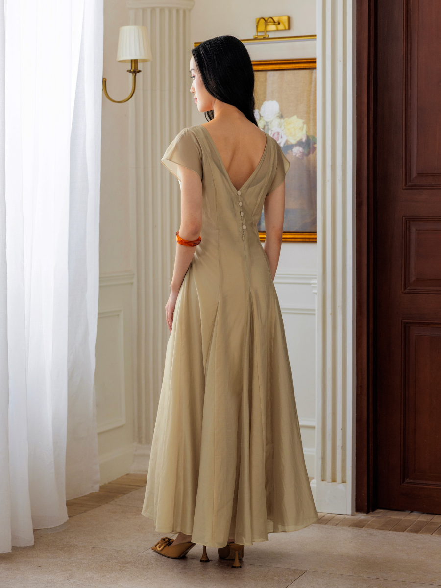 Larah Dress in Champagne