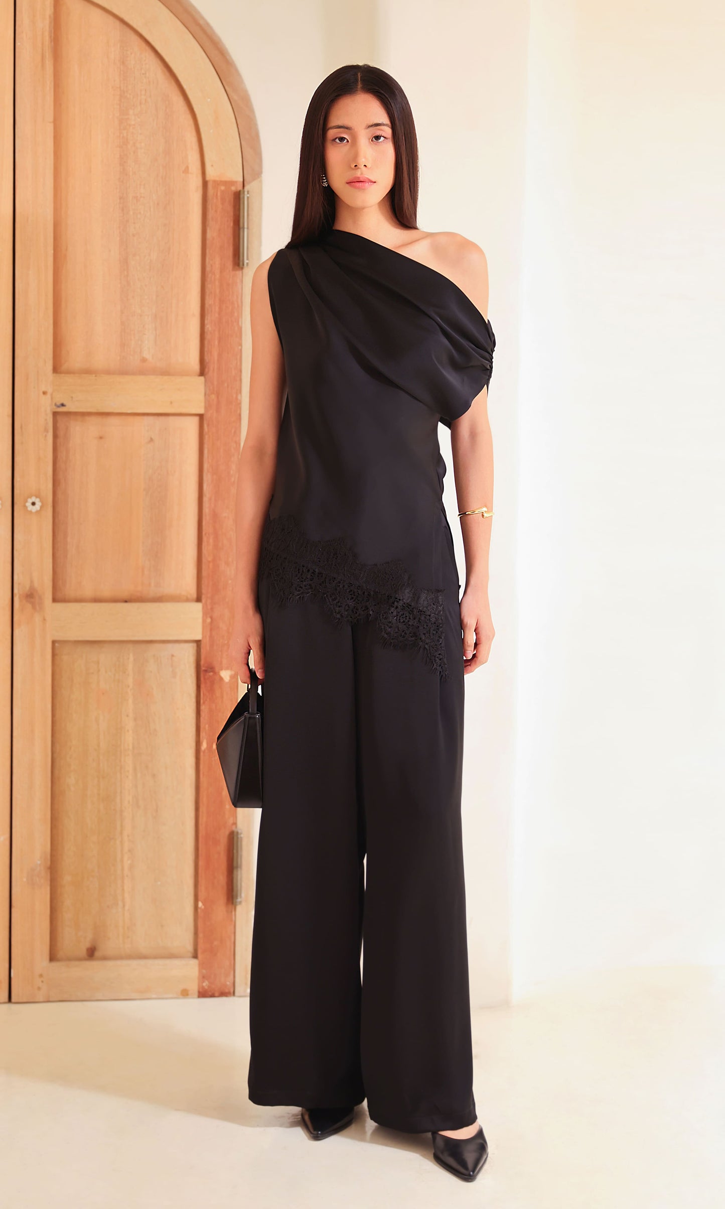 Winn Top in Black
