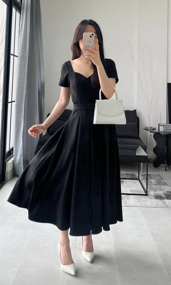 [READY STOCK] Empire Dress in Black
